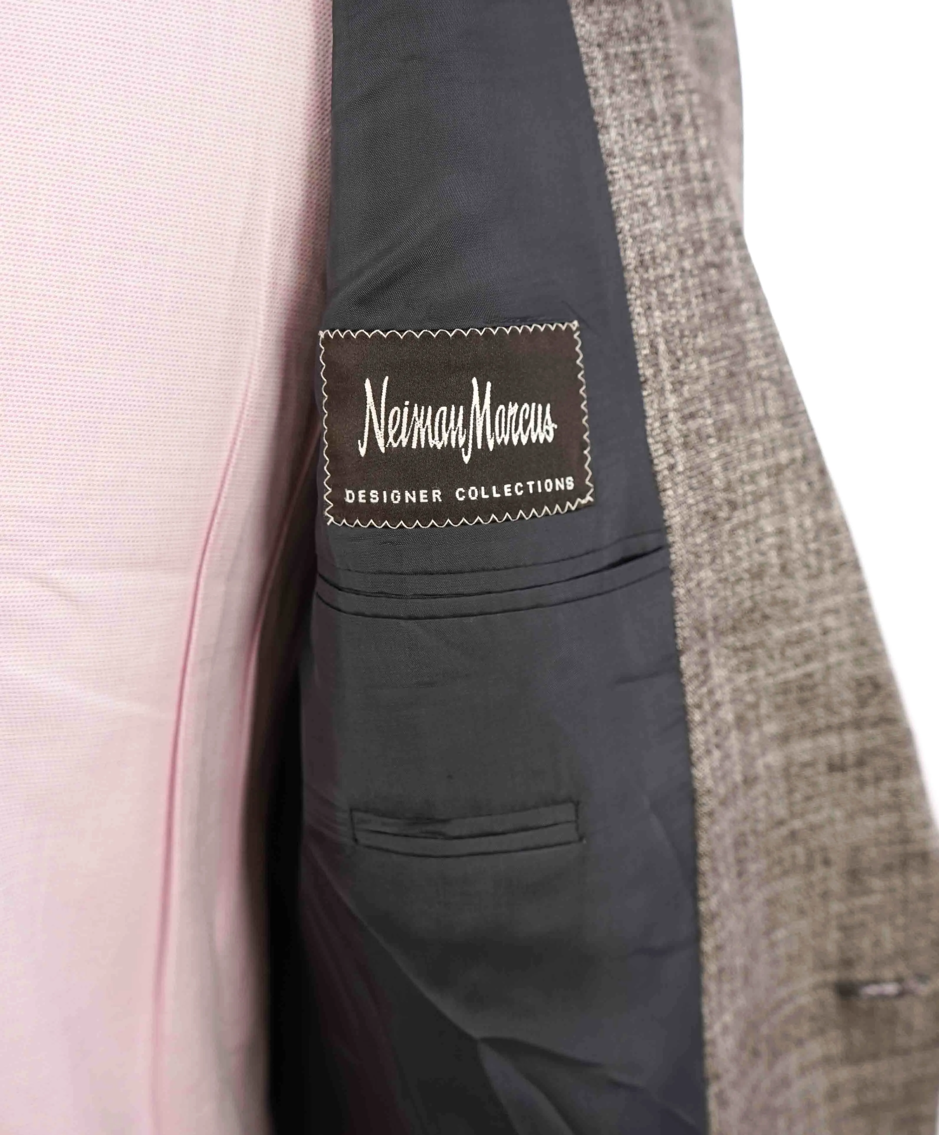 $1,495 ARMANI COLLEZIONI - Gray Sharkskin Notch Lapel Blazer - 44L