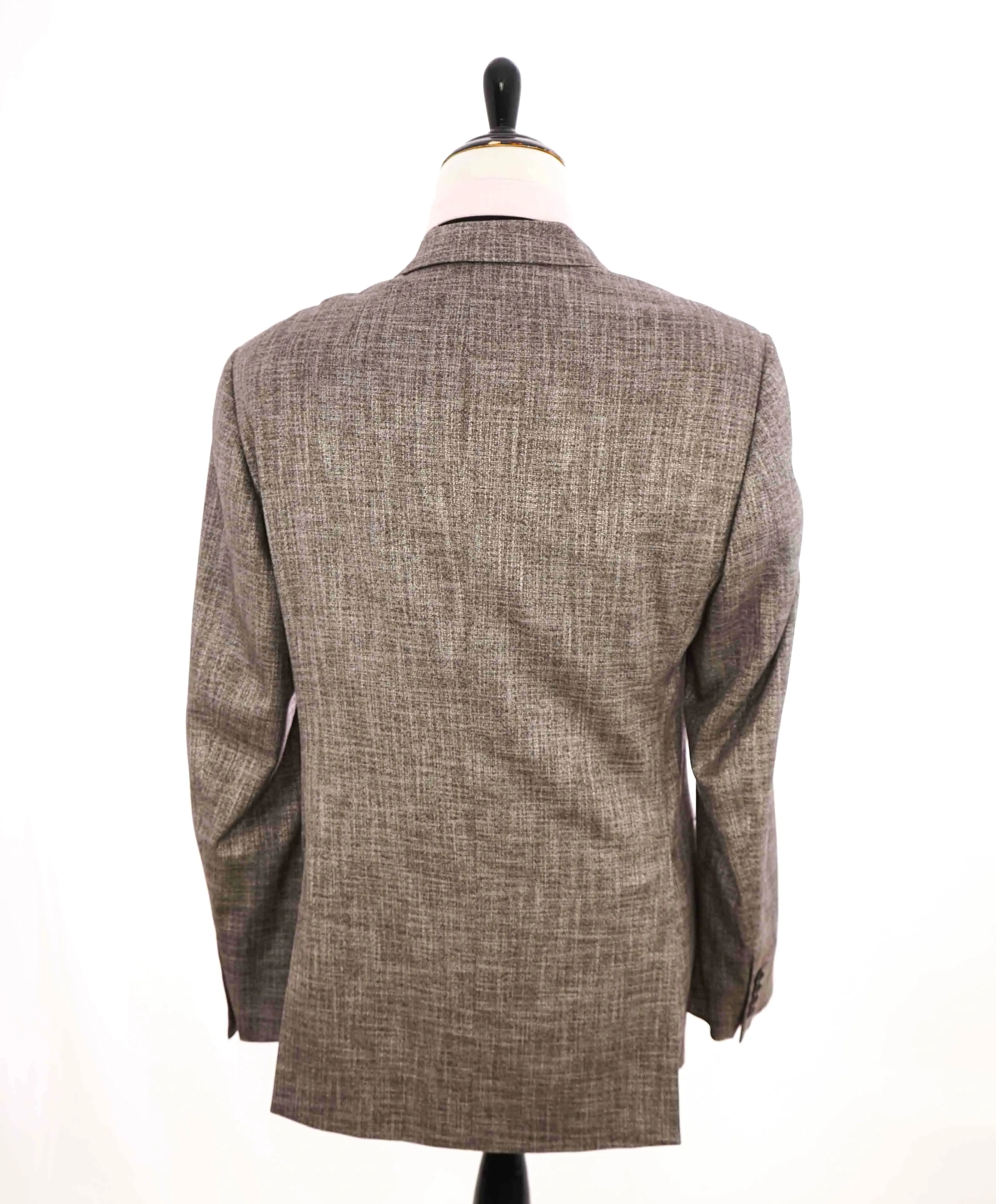 $1,495 ARMANI COLLEZIONI - Gray Sharkskin Notch Lapel Blazer - 44L