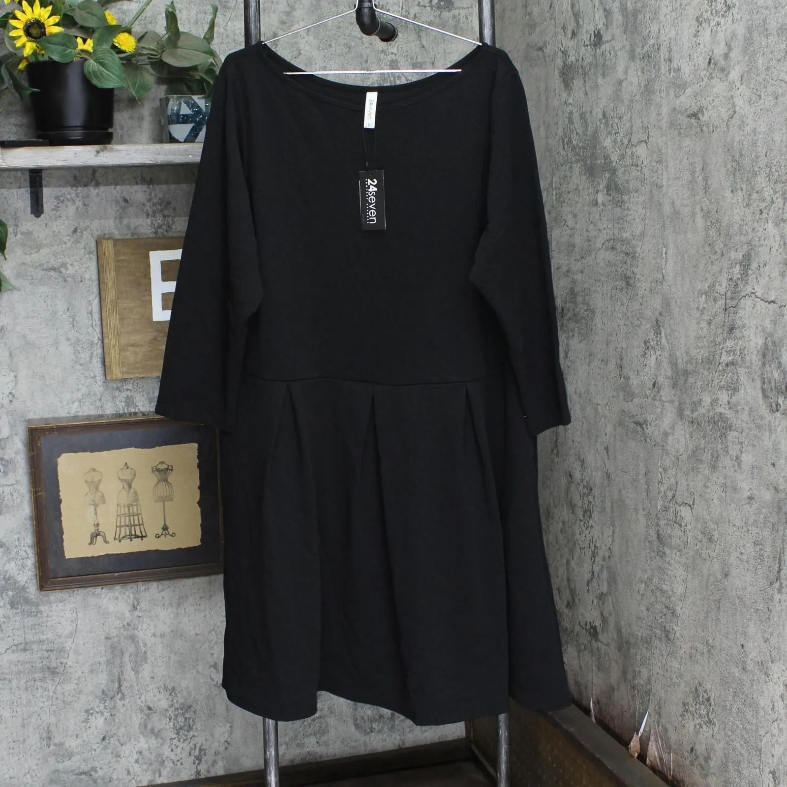 24seven Comfort Apparel Women's Plus Size Perfect Fit and Flare Dress P0206022