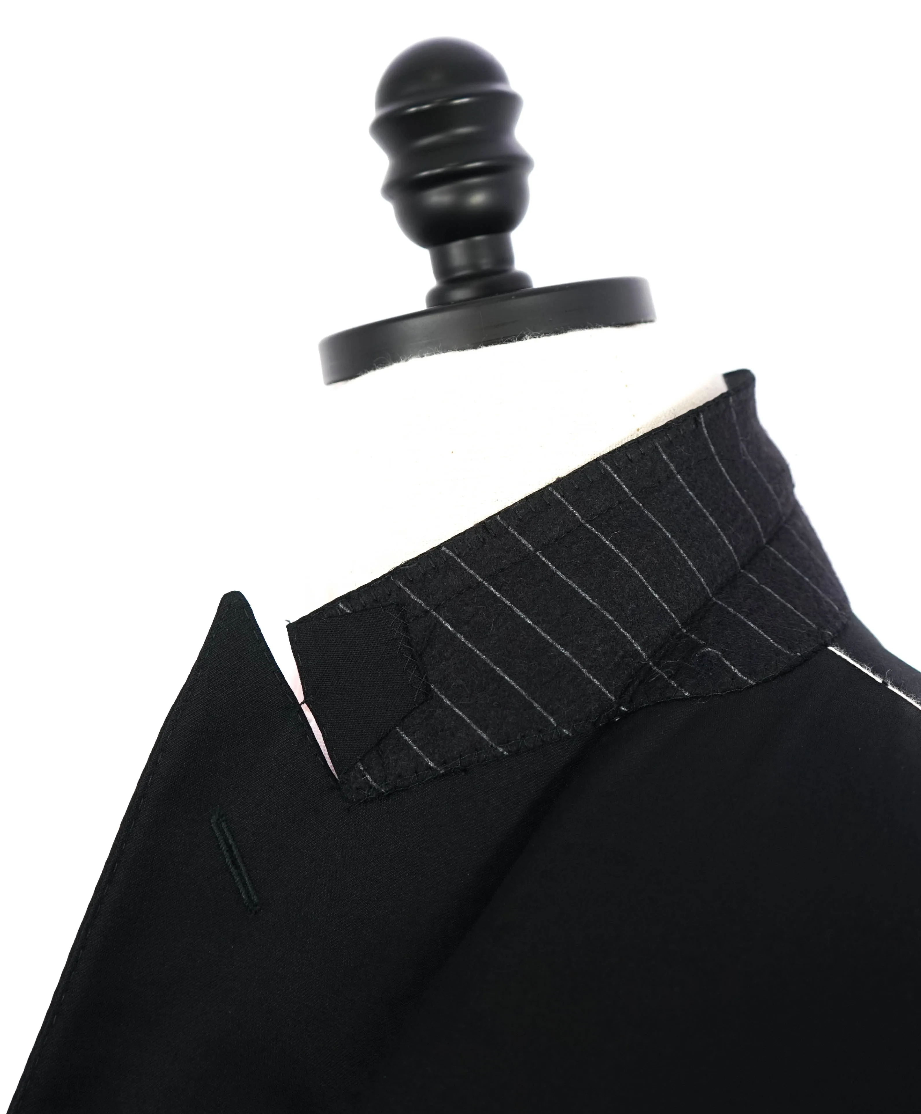 $3,995 ERMENEGILDO ZEGNA - PEAK LAPEL Black Wool Tuxedo- 48L