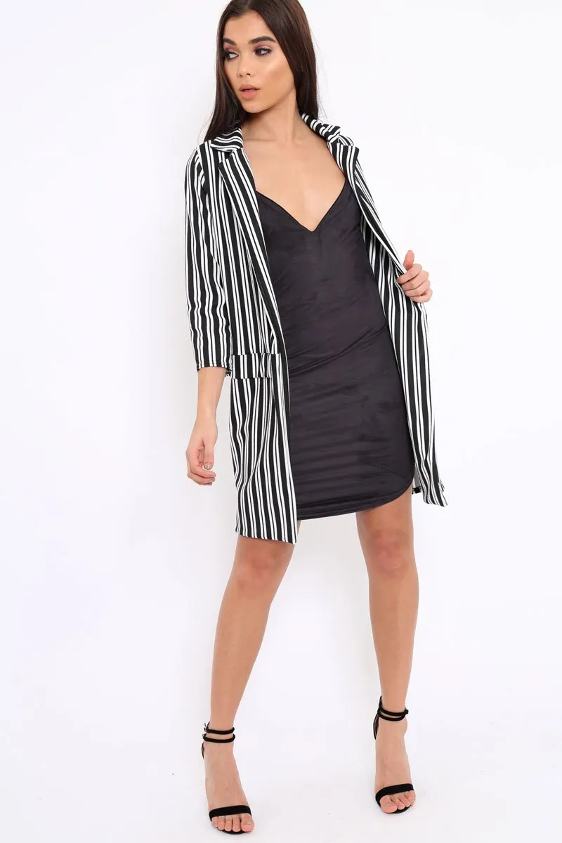 Black And White Stripe Long Blazer - Zunaira