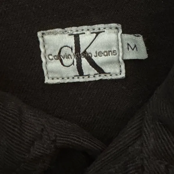 Calvin Klein Cropped Fitted Black Denim Jacket