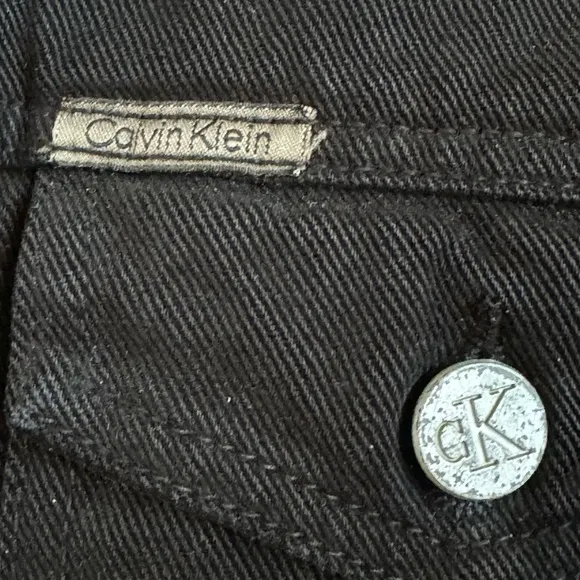 Calvin Klein Cropped Fitted Black Denim Jacket