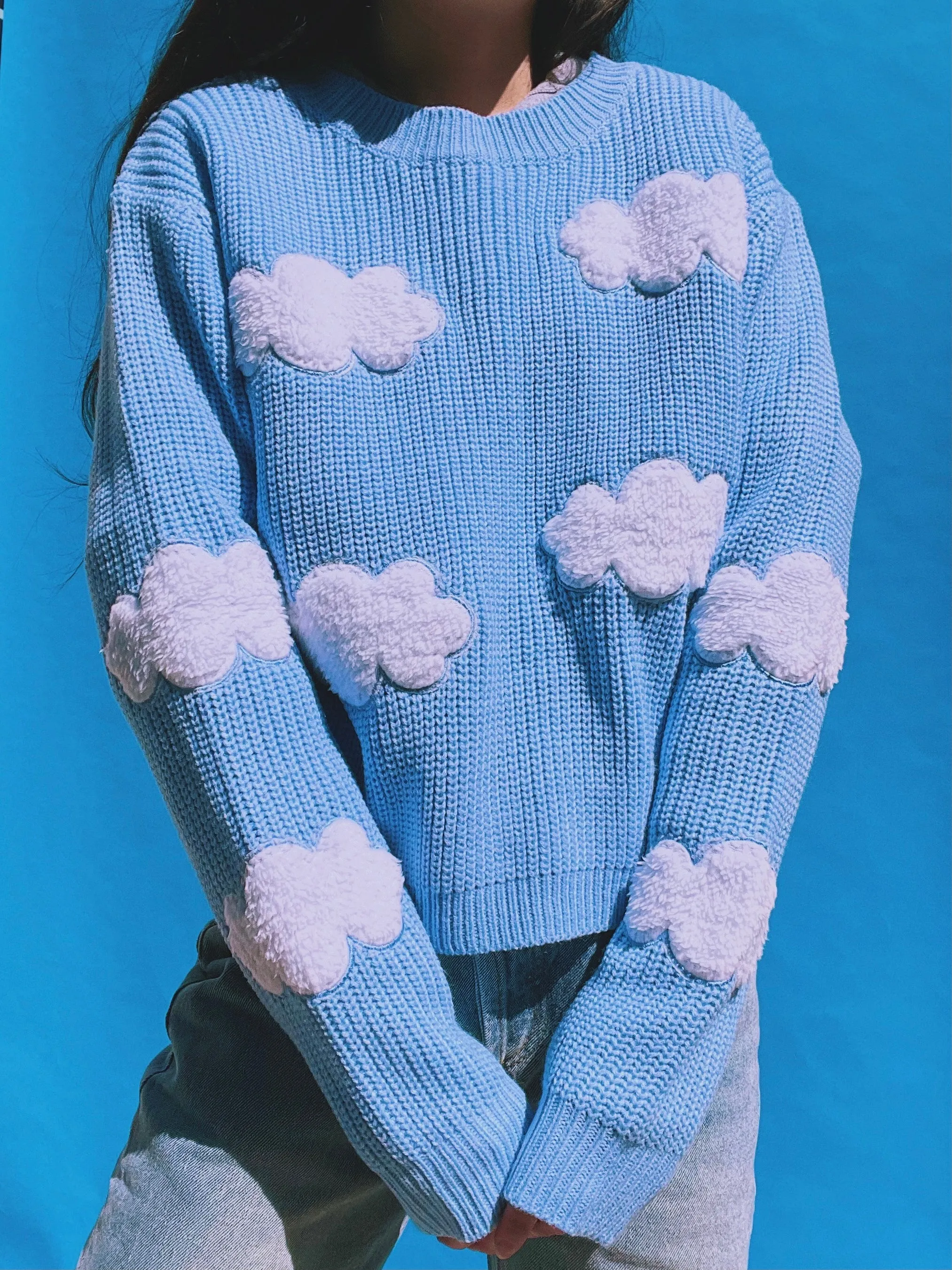 CLOUDY SKY SWEATER