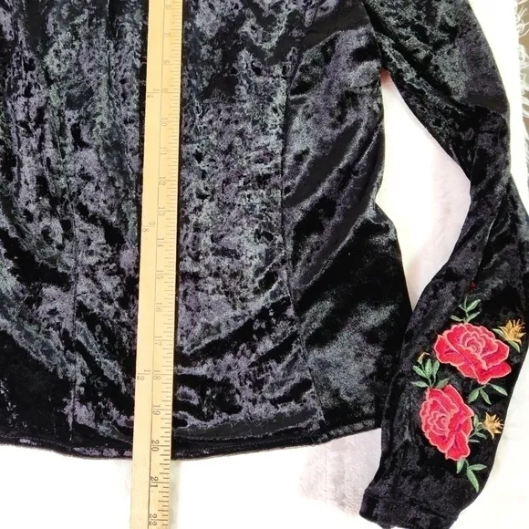 Disney Coco Moto Jacket Black Velvet Velour Embroidered Red Rose Juniors S