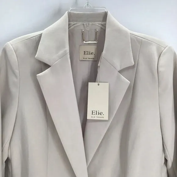 Elie By Elie Tahari Solid Single Breasted Blazer  Career Classic NWT Size 6