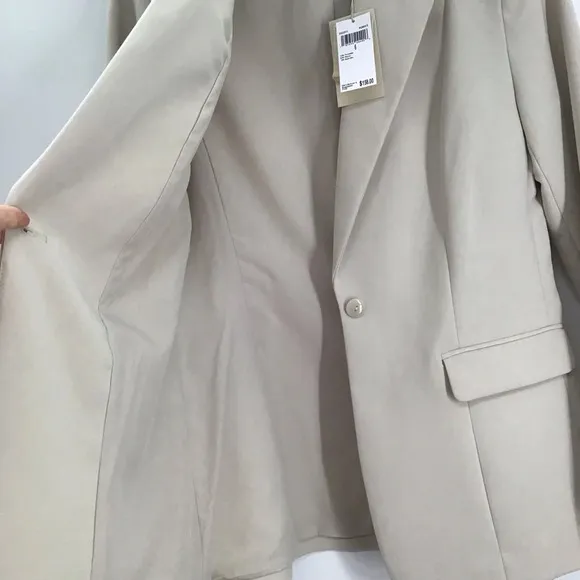 Elie By Elie Tahari Solid Single Breasted Blazer  Career Classic NWT Size 6