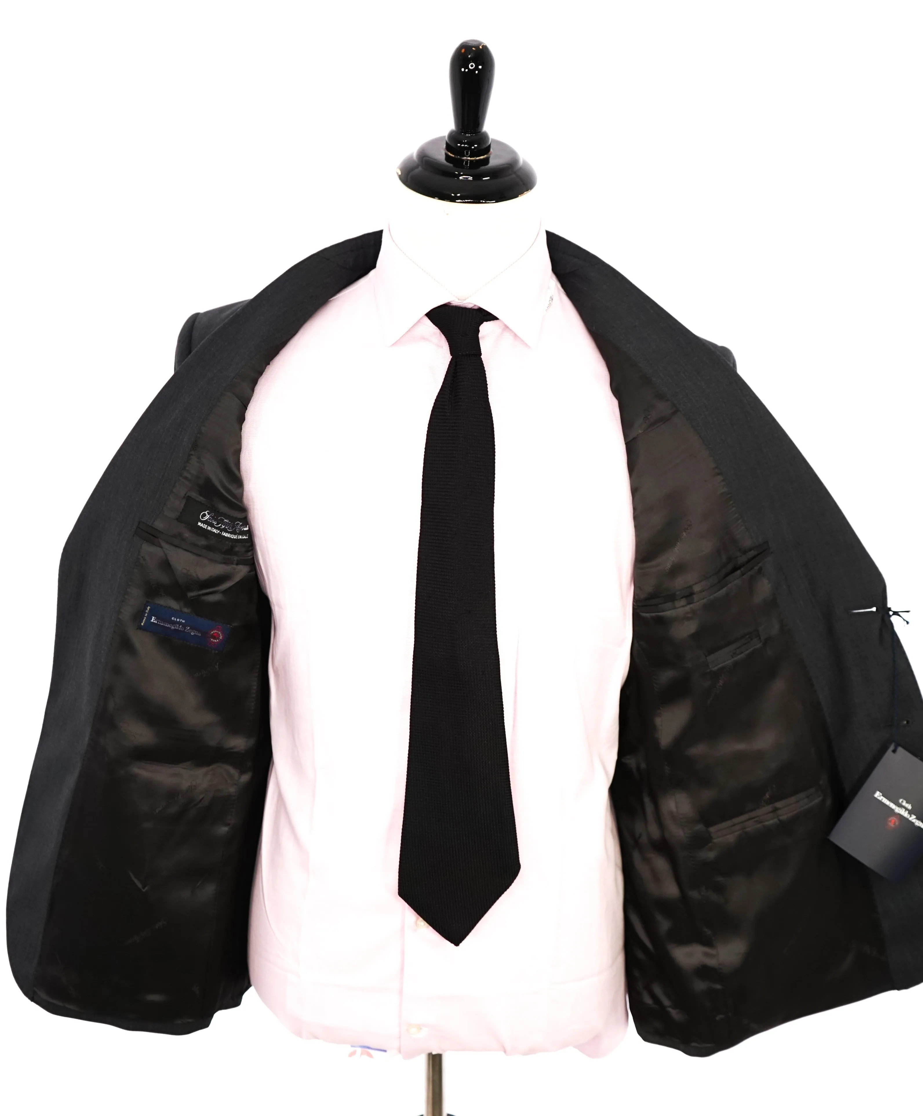 ERMENEGILDO ZEGNA - "TAILORED FIT" SAKS FIFTH AVENUE *SILK* Gray Suit - 38R 34W