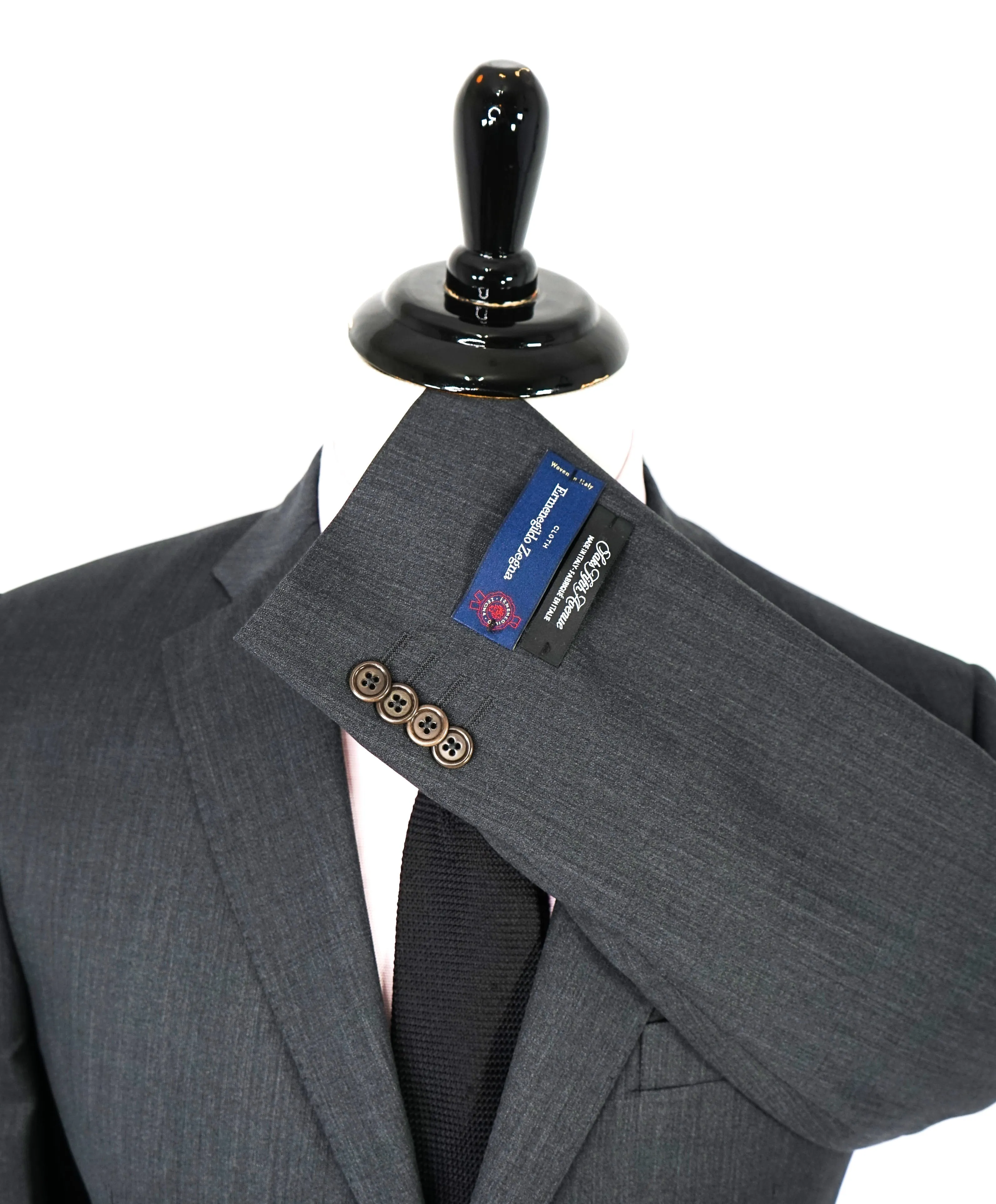 ERMENEGILDO ZEGNA - "TAILORED FIT" SAKS FIFTH AVENUE *SILK* Gray Suit - 38R 34W