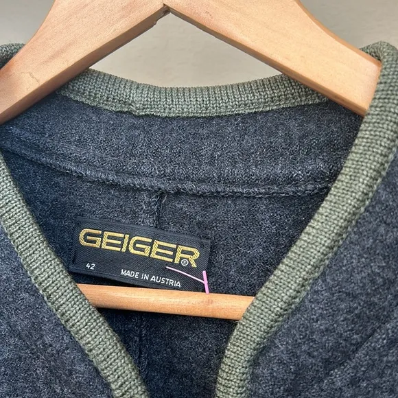 Geiger Vintage Made In Austria Wool Cropped Charcoal Jacket Size 42