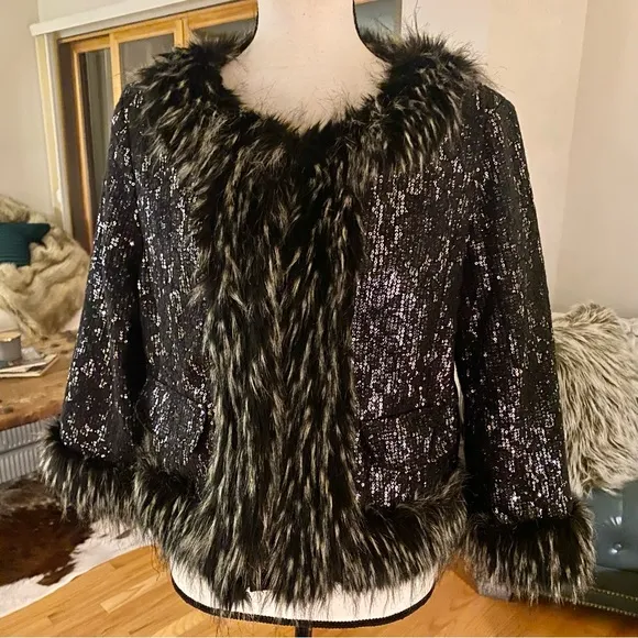 GIAMBATISSTA VALLI — Gorgeous little sequin &amp; Faux fur cropped jacket♥️PARTY !❤️