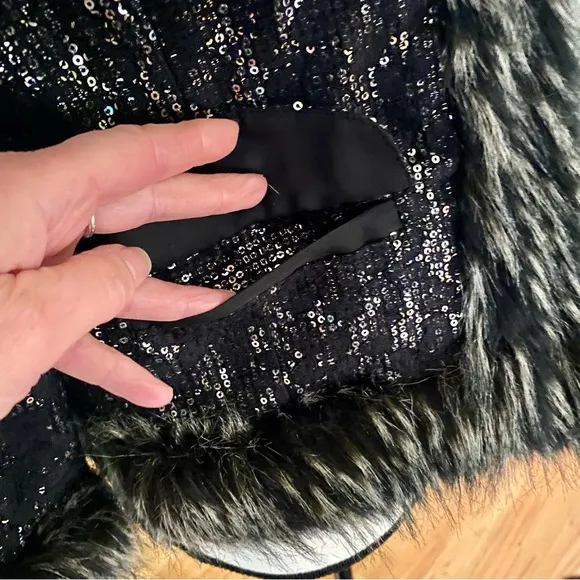 GIAMBATISSTA VALLI — Gorgeous little sequin &amp; Faux fur cropped jacket♥️PARTY !❤️