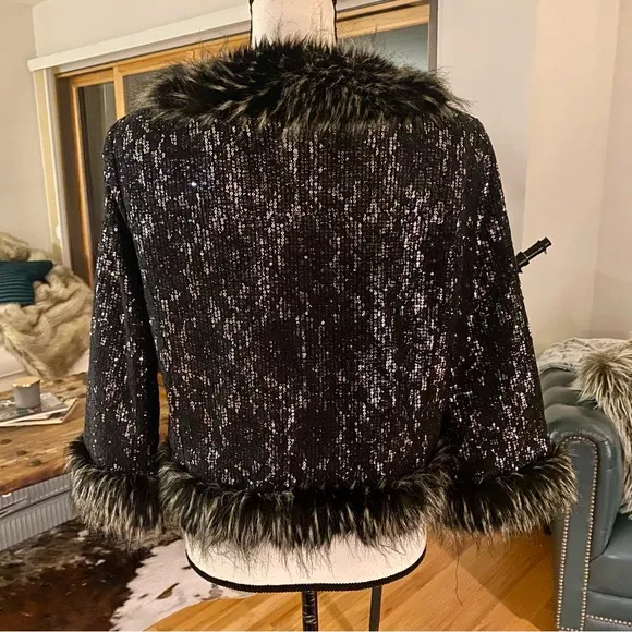 GIAMBATISSTA VALLI — Gorgeous little sequin &amp; Faux fur cropped jacket♥️PARTY !❤️
