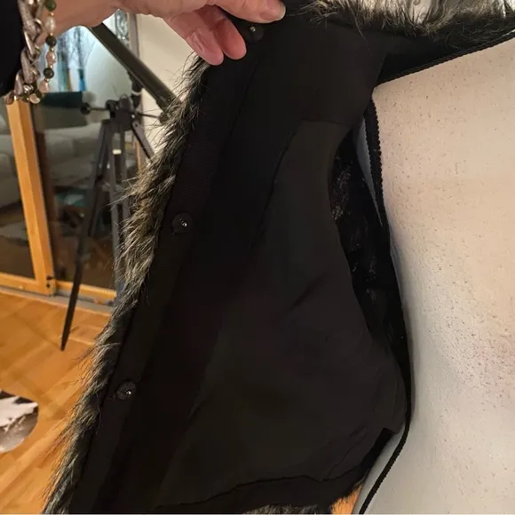 GIAMBATISSTA VALLI — Gorgeous little sequin &amp; Faux fur cropped jacket♥️PARTY !❤️