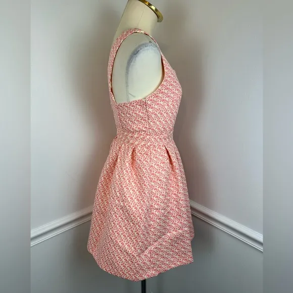GUESS Pink &amp; White Fit &amp; Flare Cutout Dress NWT ‘Sweet Thang’ | Size Small
