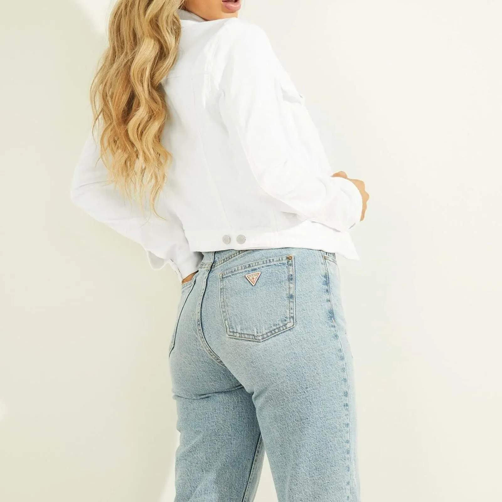 Guess Women's Essential Sexy Trucker Jacket W2GN0ED3AF5 White M
