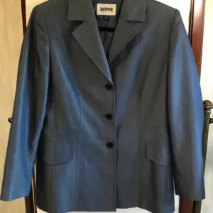 Kasper blue three-button fully lined blazer jacket