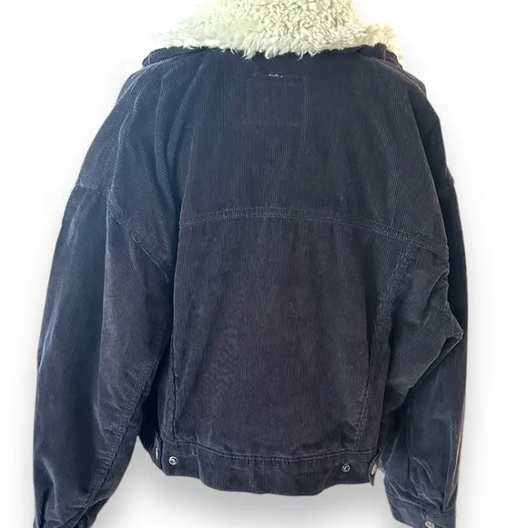 Levis Black Corduroy Baby cropped Trucker Jacket Size S NWT