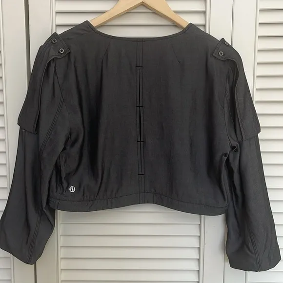 Lululemon‎ Tranquility Jacket Gray Approx. Size 10