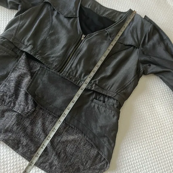 Lululemon‎ Tranquility Jacket Gray Approx. Size 10