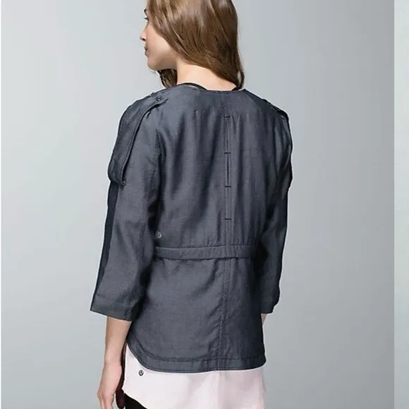Lululemon‎ Tranquility Jacket Gray Approx. Size 10