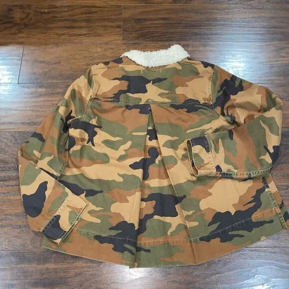 Madewell Northward Cropped Camo Army Jacket