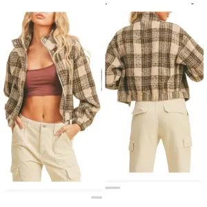 New All in Favor Plaid Crop Jacket Women’s Size Large in Chestnut Plaid