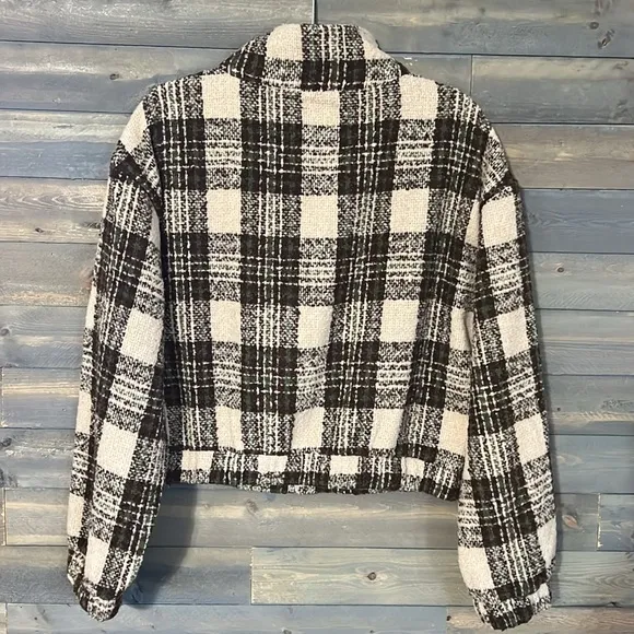 New All in Favor Plaid Crop Jacket Women’s Size Large in Chestnut Plaid