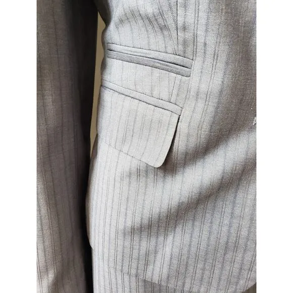Nine West 2 Piece Skirt Suit Womens Size 4 Gray Striped Single Breasted 3 Button