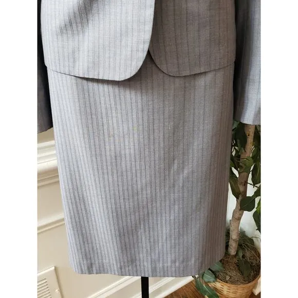 Nine West 2 Piece Skirt Suit Womens Size 4 Gray Striped Single Breasted 3 Button