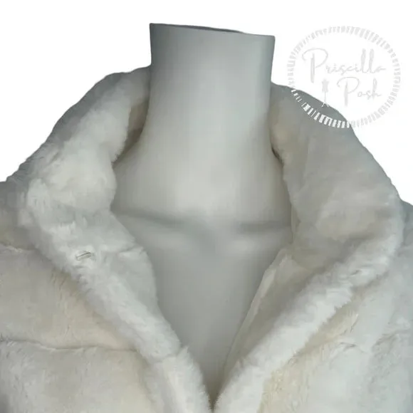 NWT BCBGMaxazria Ivory White Faux Fur Shrug Wrap Capelet Jacket Bridal Stole