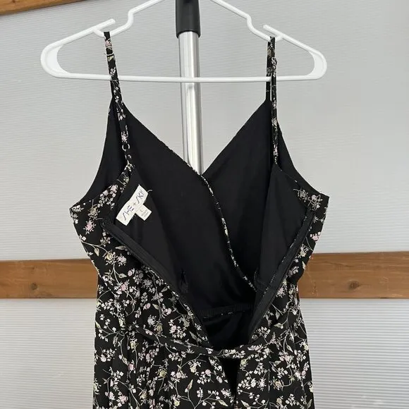 She   Sky Black Floral Ruffle Bottom Lined Mini Fit Flare A-Line Sun Dress Sz L