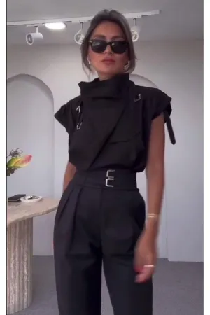 Slim-fit suit with high-neck vest