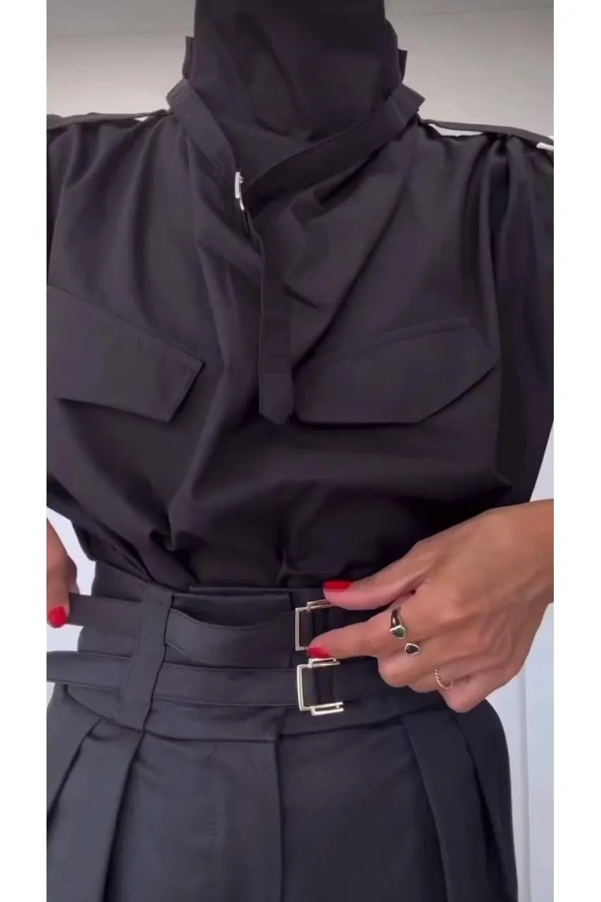 Slim-fit suit with high-neck vest