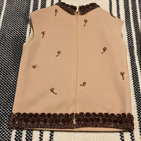 Vintage sleeveless skirt suit